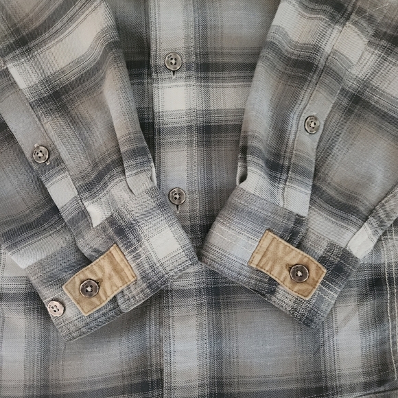 Royal Robbins Long Sleeve Stretch Plaid Shirt – Men's Size L – Gray – Excellent - Picture 13 of 14